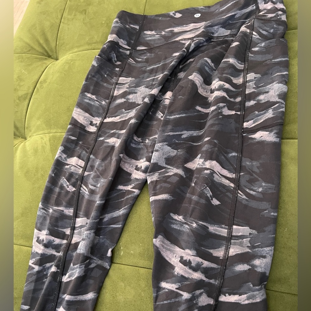Victoria’s Secret sport leggings